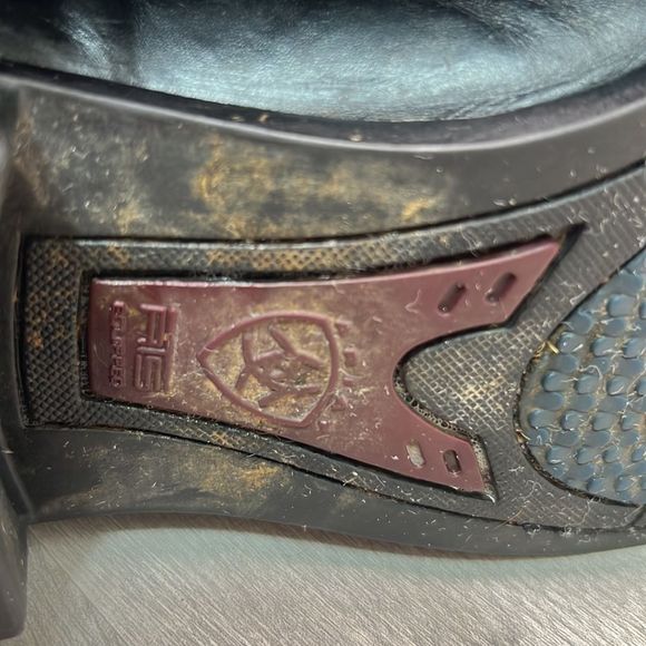 Ariat Black Leather Pull on riding Boots. Size 7 style 77501.  Genuine leather. - Picture 12 of 16